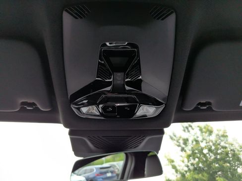 Certified 2026 BMW X2 xDrive28i AWD/4WD image 32