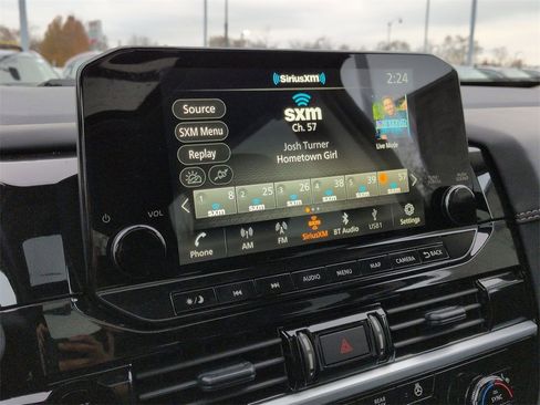 New 2025 Nissan Pathfinder Platinum image 12