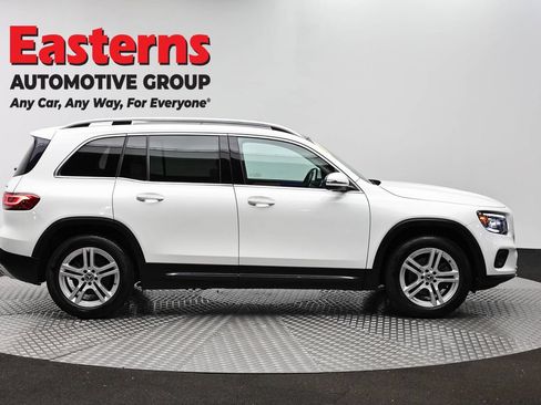 Used 2021 Mercedes-Benz GLB 250 4MATIC image 4