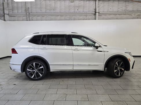 Used 2022 Volkswagen Tiguan SEL R-Line image 21
