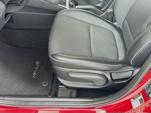 Certified 2023 Hyundai Venue Limited w/ Cargo Package image 20