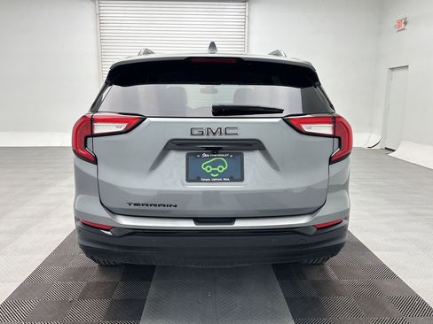 Certified 2024 GMC Terrain SLE w/ Driver Convenience Package FWD image 10