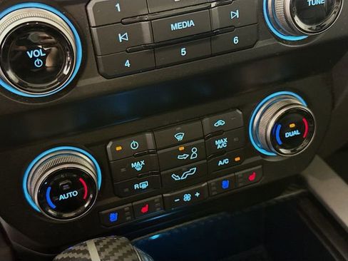 Used 2019 Ford F150 Raptor w/ Equipment Group 802A Luxury AWD/4WD image 18