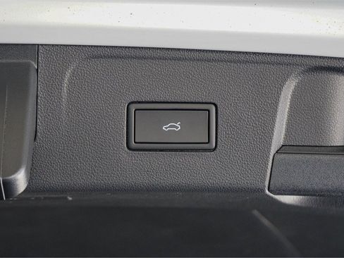 New 2026 Volkswagen Atlas SE image 27