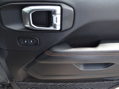 Used 2020 Jeep Gladiator Mojave image 15