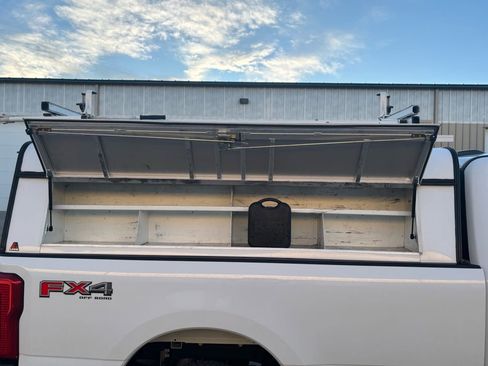 Used 2023 Ford F250 XL image 9