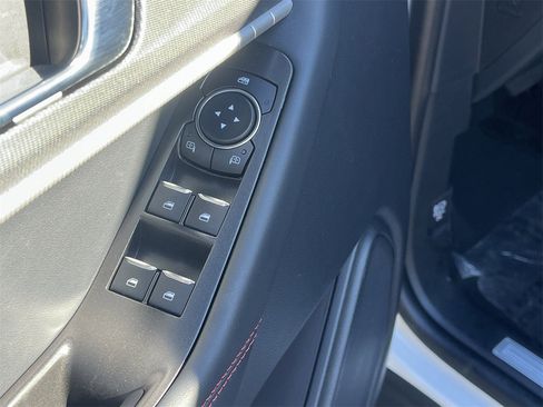 New 2026 Ford Explorer ST-Line w/ ST-Line Street Pack image 18