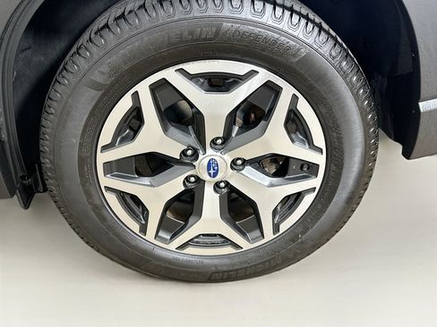 Used 2019 Subaru Forester Premium AWD/4WD image 11