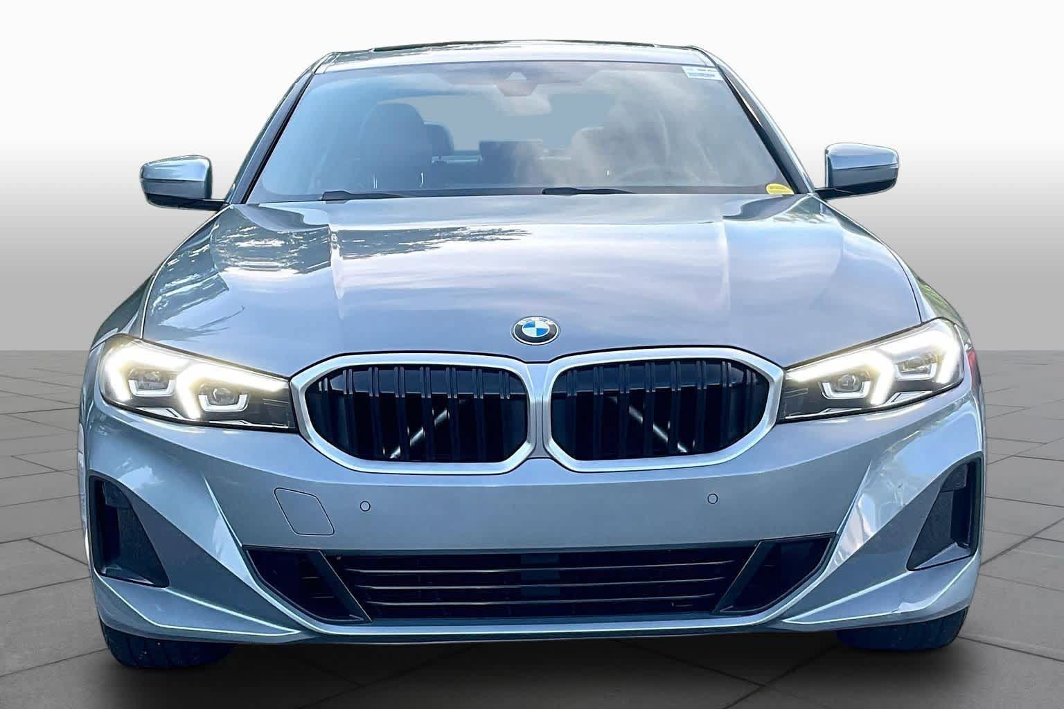 Used 2023 BMW 330i Sedan w/ Driving Assistance Package RWD image 3