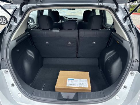 Used 2025 Nissan Leaf S FWD image 5