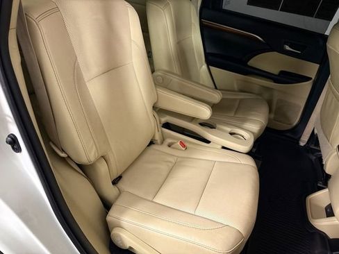 Used 2019 Toyota Highlander Limited image 49
