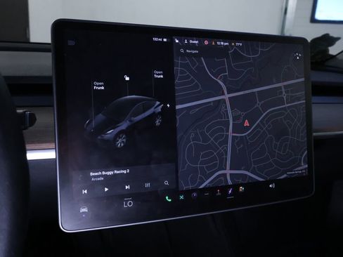Used 2021 Tesla Model Y Long Range AWD/4WD image 23