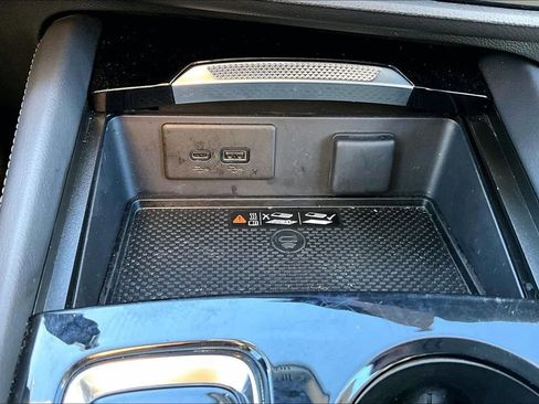 Used 2025 Buick Envision Preferred image 34