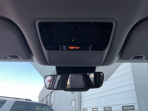 Used 2025 Toyota Grand Highlander FWD image 17