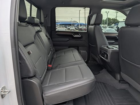 Used 2024 GMC Sierra 2500 Denali w/ Denali Reserve Package AWD/4WD image 32