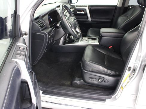 Used 2017 Toyota 4Runner Limited AWD/4WD image 14
