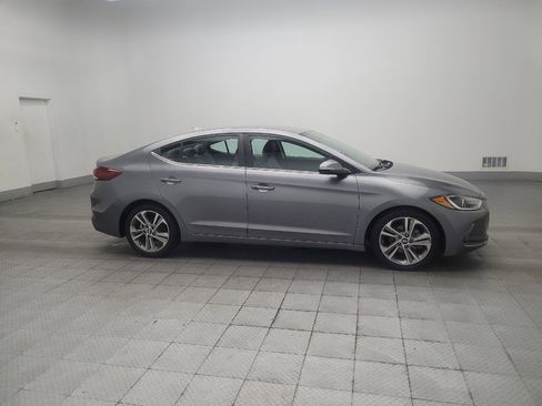 Used 2018 Hyundai Elantra Limited FWD image 11