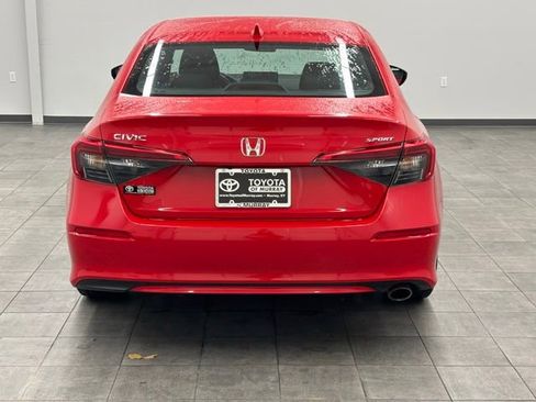 Used 2024 Honda Civic Sport image 3