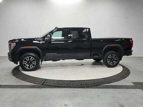 Used 2023 GMC Sierra 2500 AT4 AWD/4WD image 4