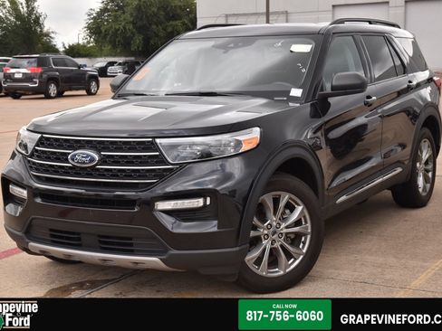 Used 2024 Ford Explorer XLT w/ Equipment Group 202A AWD/4WD image 1