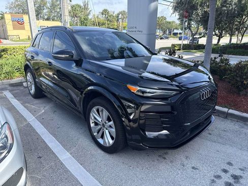 Used 2025 Audi Q6 e-tron Premium w/ Convenience Package RWD image 1