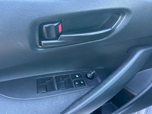 Used 2025 Toyota Corolla LE image 14