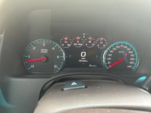Used 2018 Chevrolet Suburban Premier AWD/4WD image 9