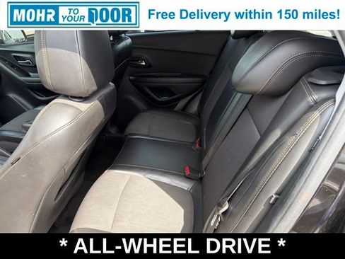 Used 2021 Chevrolet Trax LT AWD/4WD image 38
