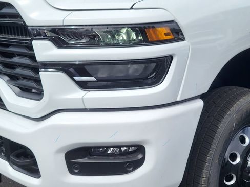 New 2026 RAM 3500 Big Horn AWD/4WD image 38