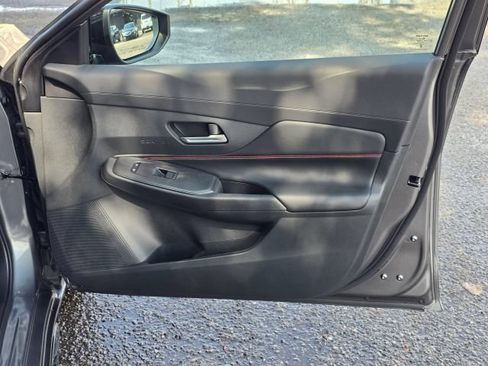 Used 2026 Nissan Sentra SR w/ Floor Mat Package FWD image 16