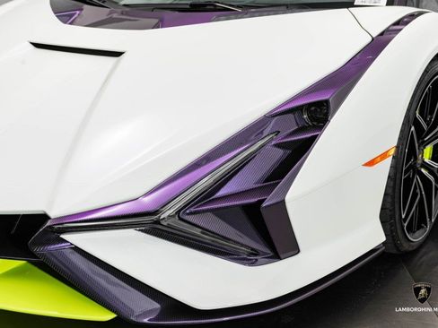 Used 2020 Lamborghini Sian Coupe image 15