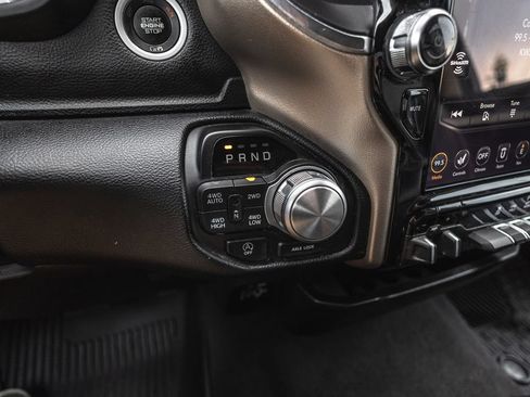 Used 2019 RAM 1500 Laramie AWD/4WD image 16