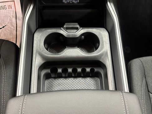 New 2026 RAM 1500 Express AWD/4WD image 14
