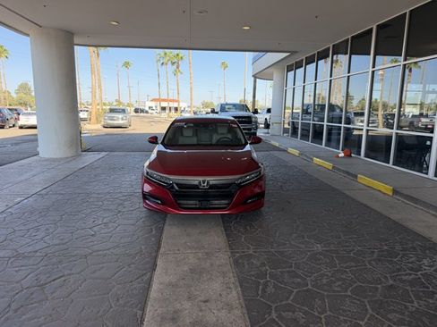 Used 2018 Honda Accord Touring image 7