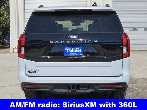 New 2025 Ford Expedition Active image 8