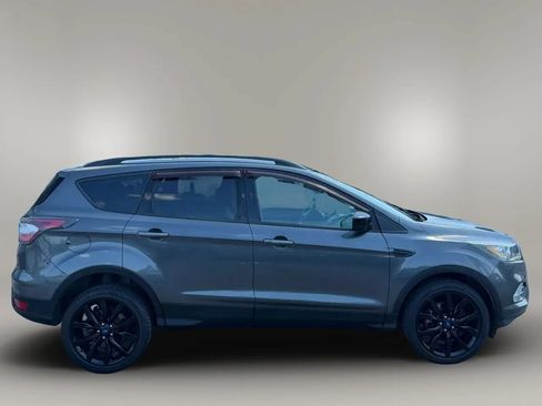 Used 2017 Ford Escape SE w/ SE Sport Appearance Package AWD/4WD image 9