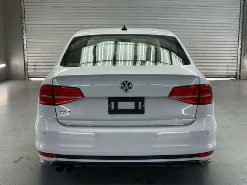Used 2017 Volkswagen Jetta GLI FWD image 6