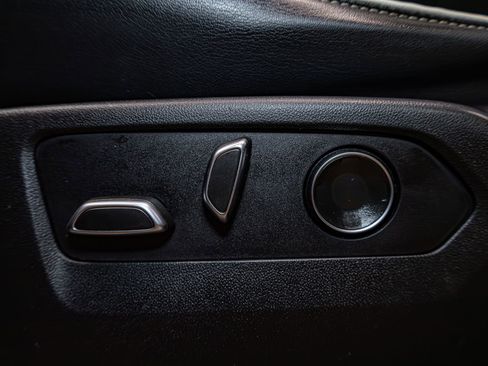 Used 2021 Cadillac Escalade Sport w/ LPO, Illumination Package image 20