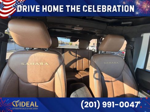 Used 2016 Jeep Wrangler Unlimited Sahara w/ Connectivity Group AWD/4WD image 35