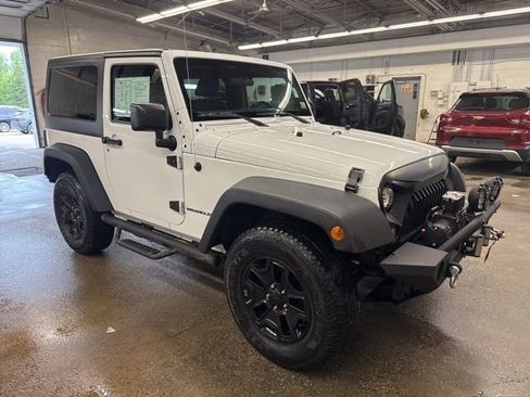 Used 2017 Jeep Wrangler Sport AWD/4WD image 8