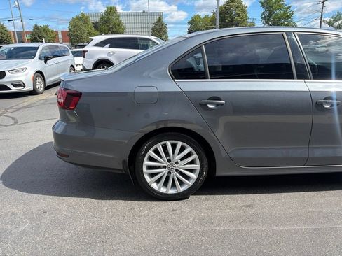 Used 2016 Volkswagen Jetta SEL w/ Lighting Package FWD image 7