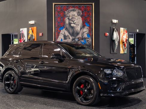 Used 2022 Bentley Bentayga AWD/4WD image 4