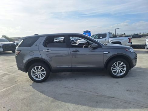 Used 2019 Land Rover Discovery Sport HSE image 4