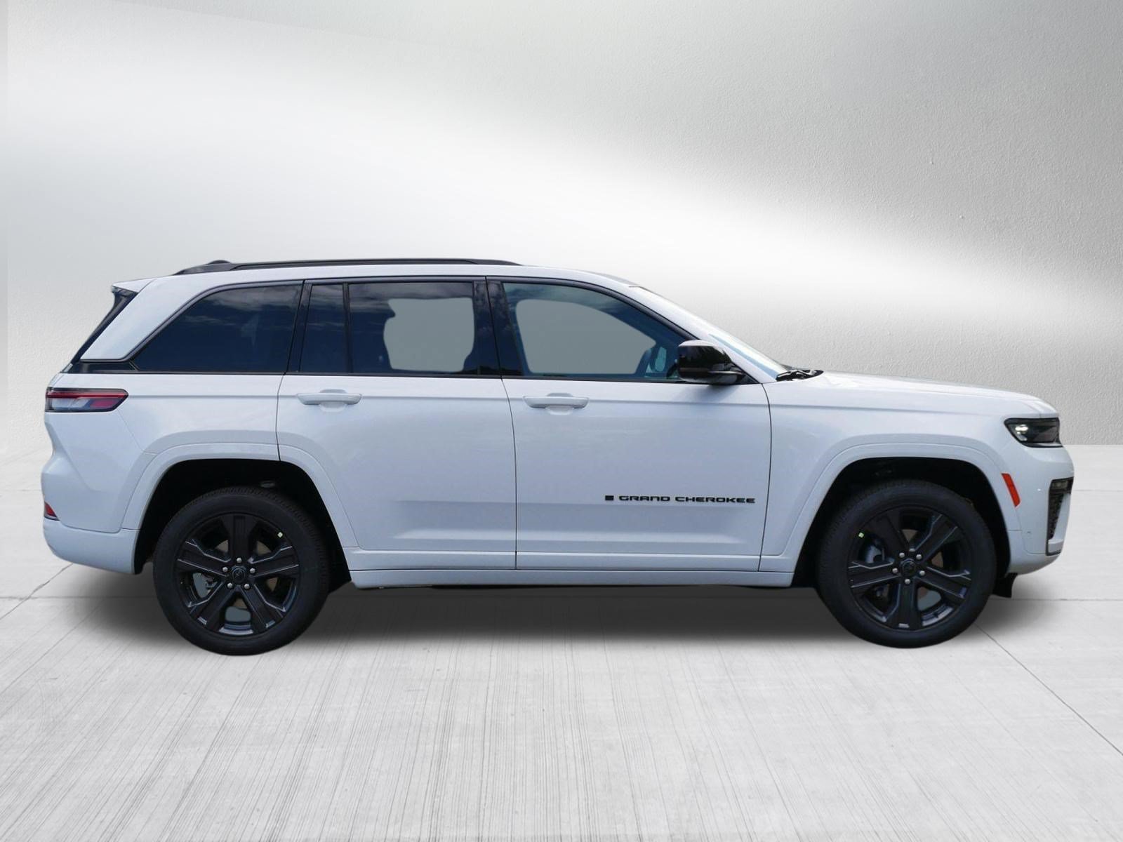 New 2027 Jeep Grand Cherokee Limited AWD/4WD image 8
