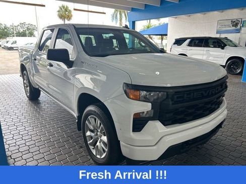 Used 2023 Chevrolet Silverado 1500 Custom image 8