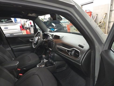 Used 2022 Jeep Renegade Altitude image 25