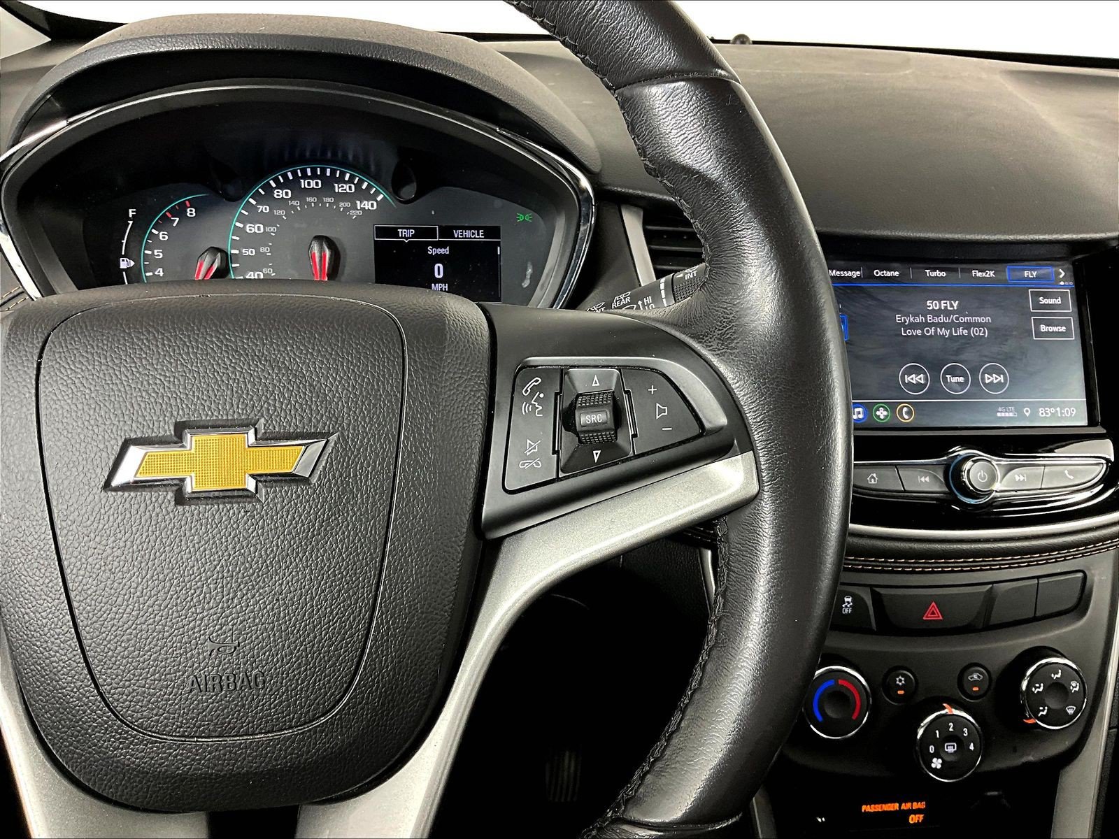 Used 2022 Chevrolet Trax LT w/ LT Convenience Package AWD/4WD image 11