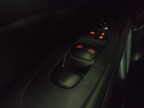 Used 2020 Nissan Pathfinder SV FWD image 27