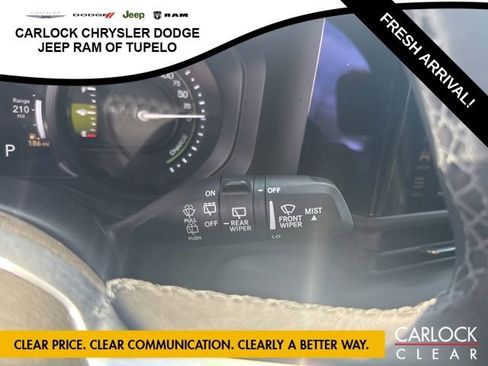 Used 2025 Jeep Wrangler Sahara image 18