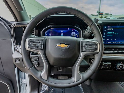 Used 2026 Chevrolet Silverado 3500 LT w/ Convenience Package image 18